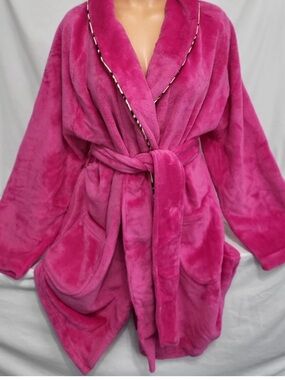 Victoria’s Secret Cozy Monogram Plush Logo Robe NWT XL/XXL Pink Discontinued